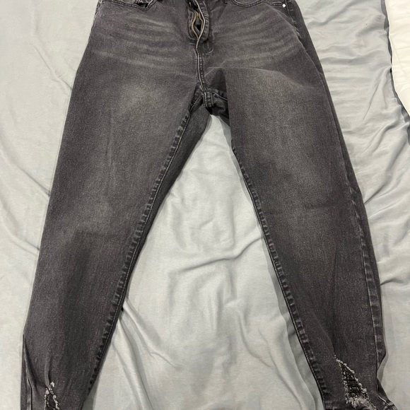 Black distressed Jeans - Picture 2 of 2